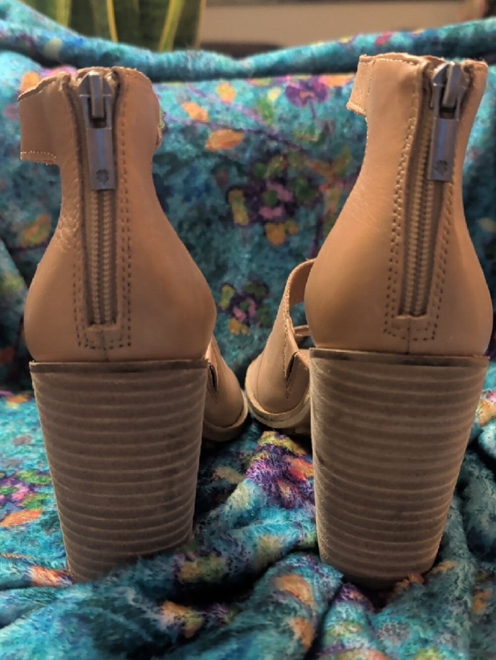 Lucky Brand Tan Leather Strappy Block Heel Sandals, Size 8 - Picture 3 of 8